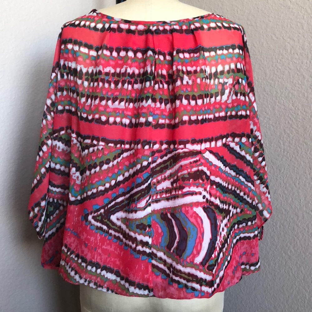 Tops - Picture 3 of 7